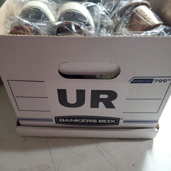 Bzees Shoes Womens 9.5 Black Textile Desire Cross Strap Sandals - Picture 11 of 11